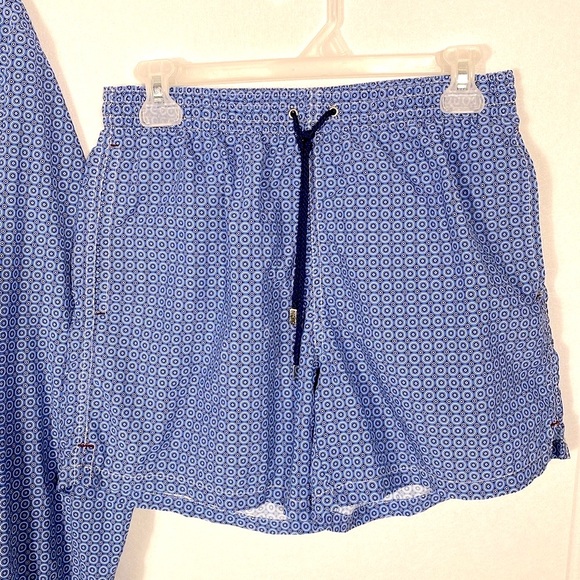 RODA Blue Patterned Apparel Lightweight Hooded Jacket with shorts - Picture 6 of 14